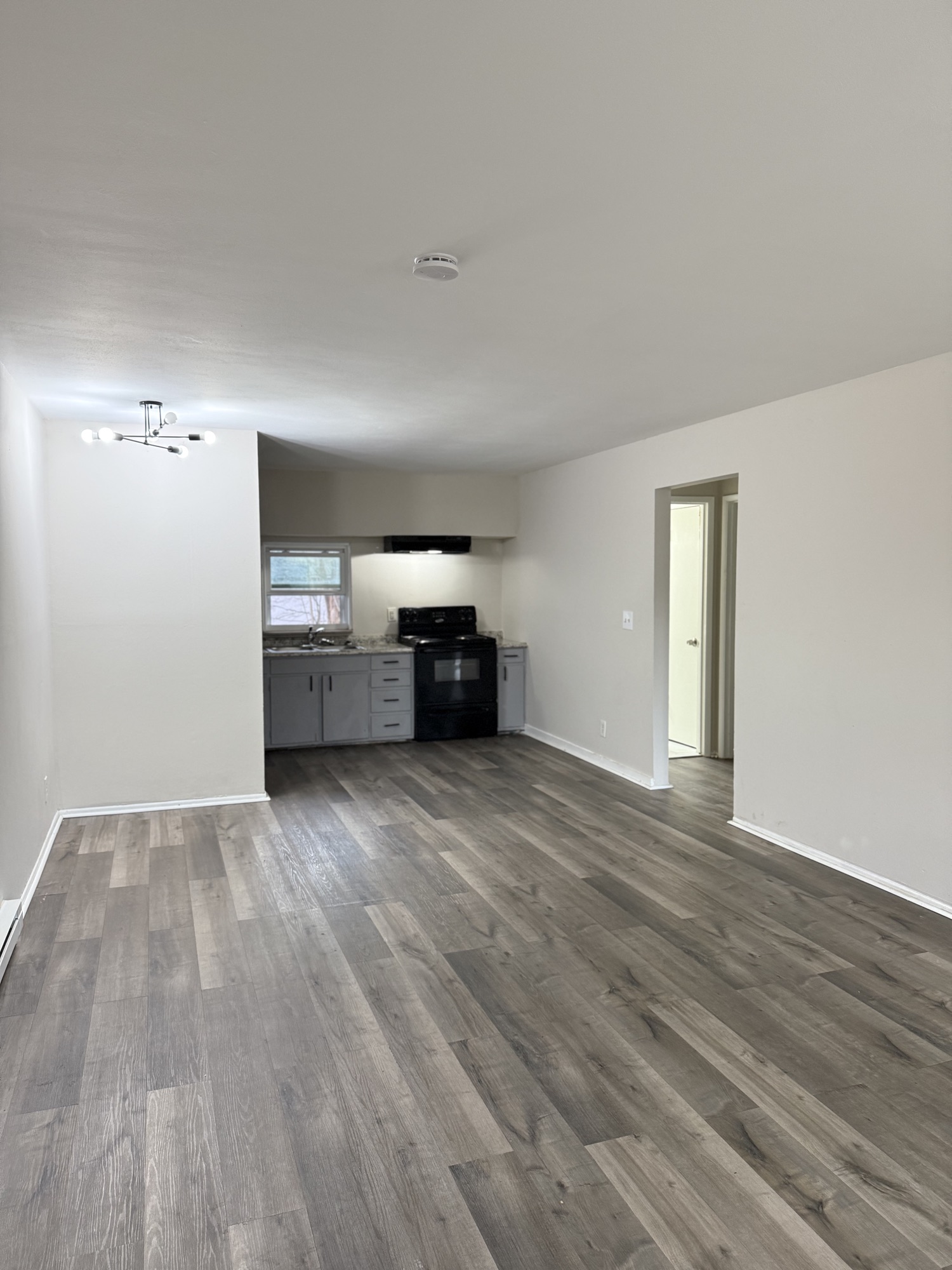 1 Bedroom at 305 N. Robinson Circle