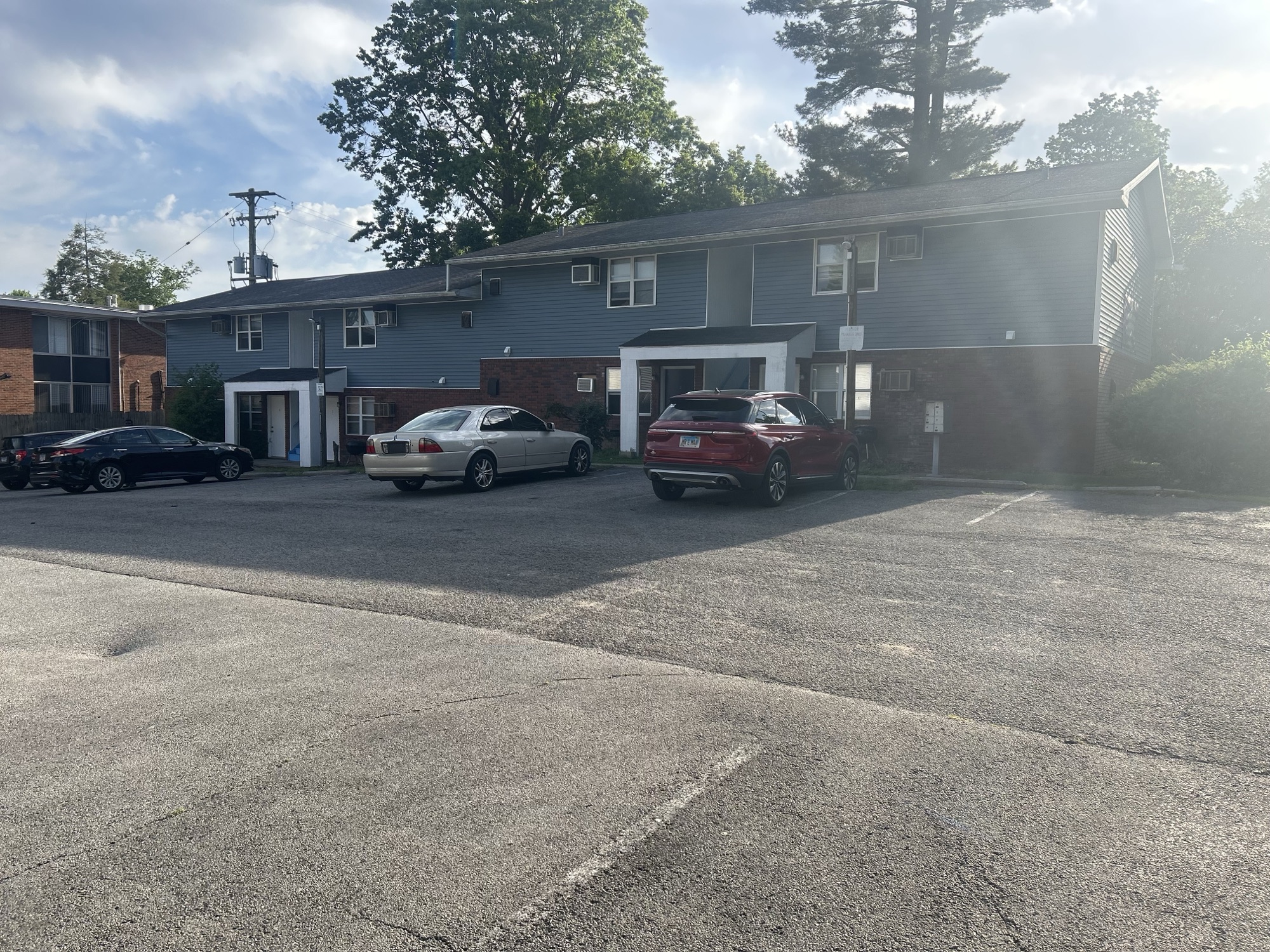 2 Bedroom at 605 & 609 W. College St